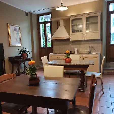 Casa Olmi Gæstehus Castiglione dʼIntelvi